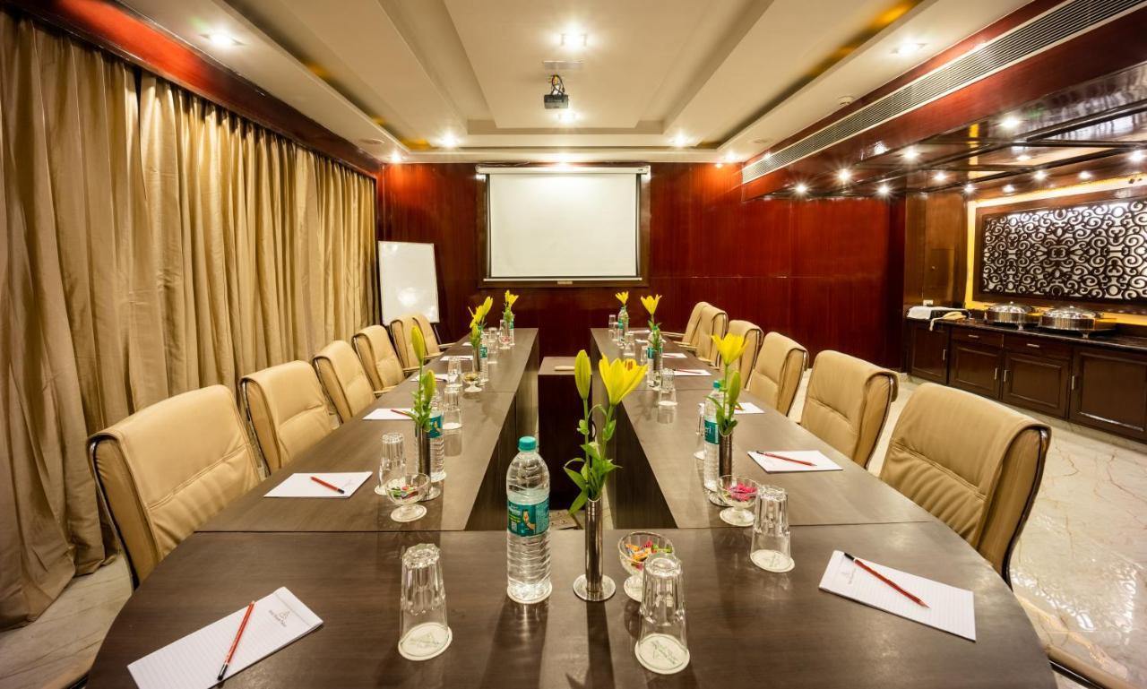 Hotel Shanti Palace Mahipalpur Neu-Delhi Exterior foto