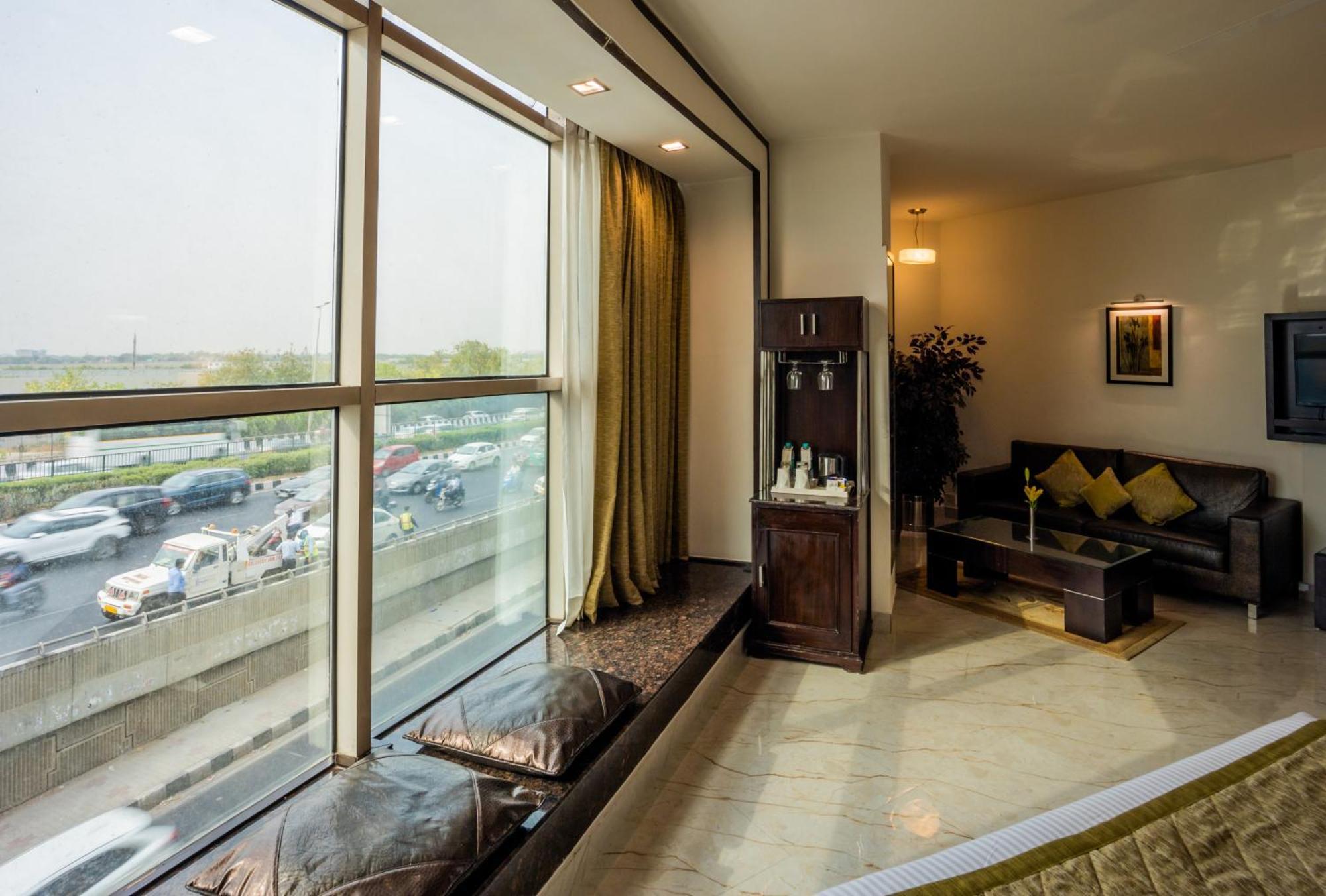 Hotel Shanti Palace Mahipalpur Neu-Delhi Exterior foto