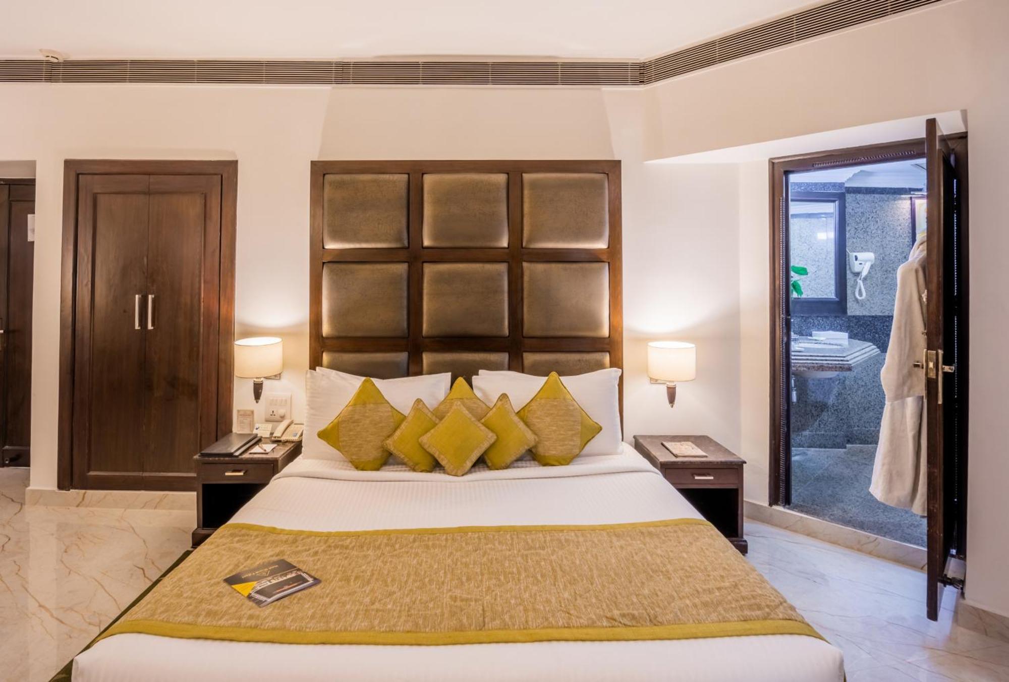 Hotel Shanti Palace Mahipalpur Neu-Delhi Exterior foto