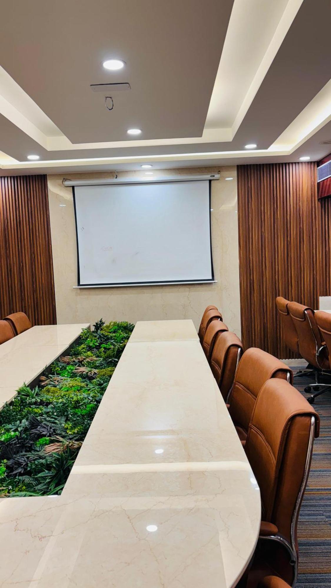 Hotel Shanti Palace Mahipalpur Neu-Delhi Exterior foto
