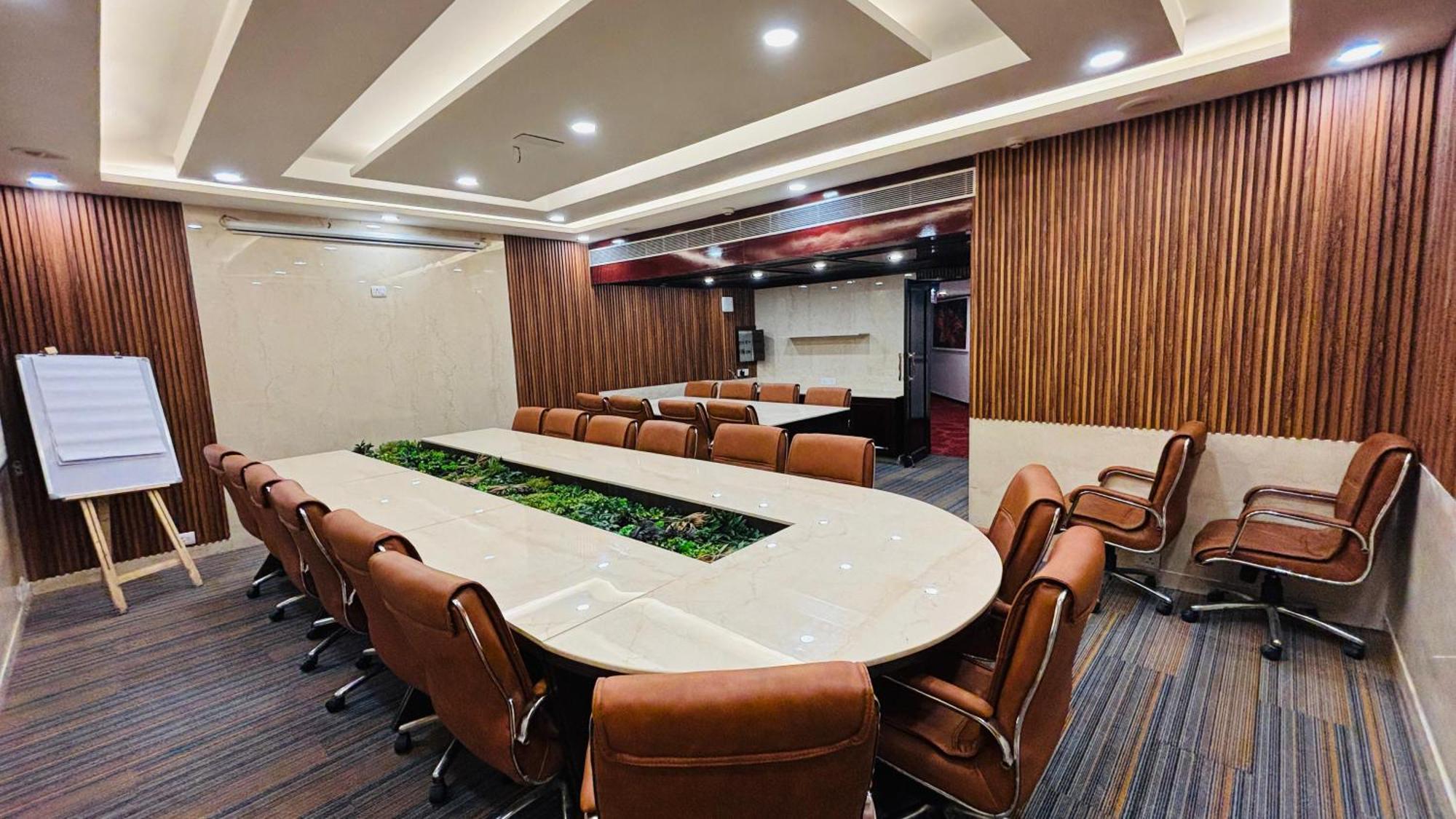 Hotel Shanti Palace Mahipalpur Neu-Delhi Exterior foto